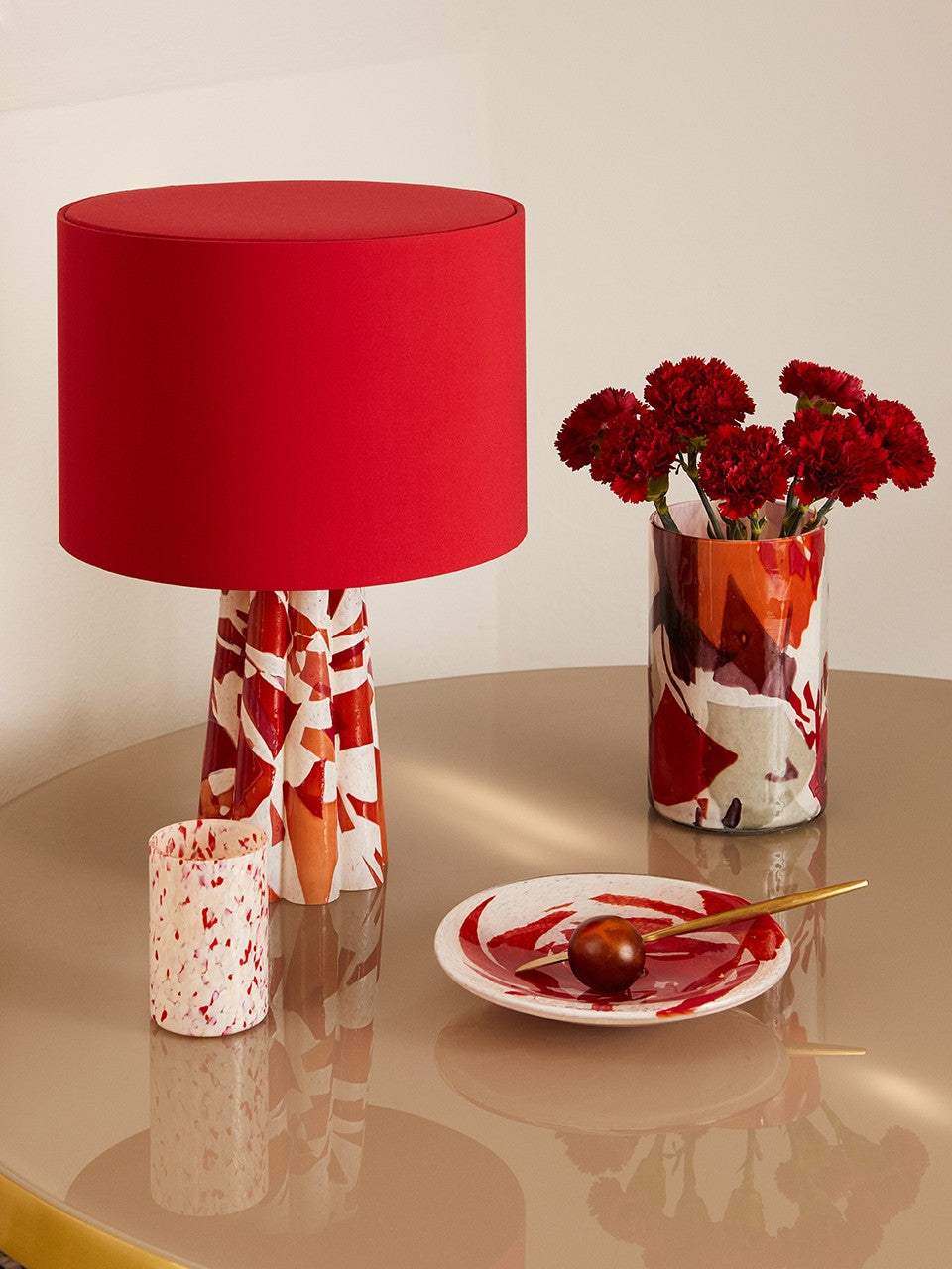 RED BUCKET LAMP