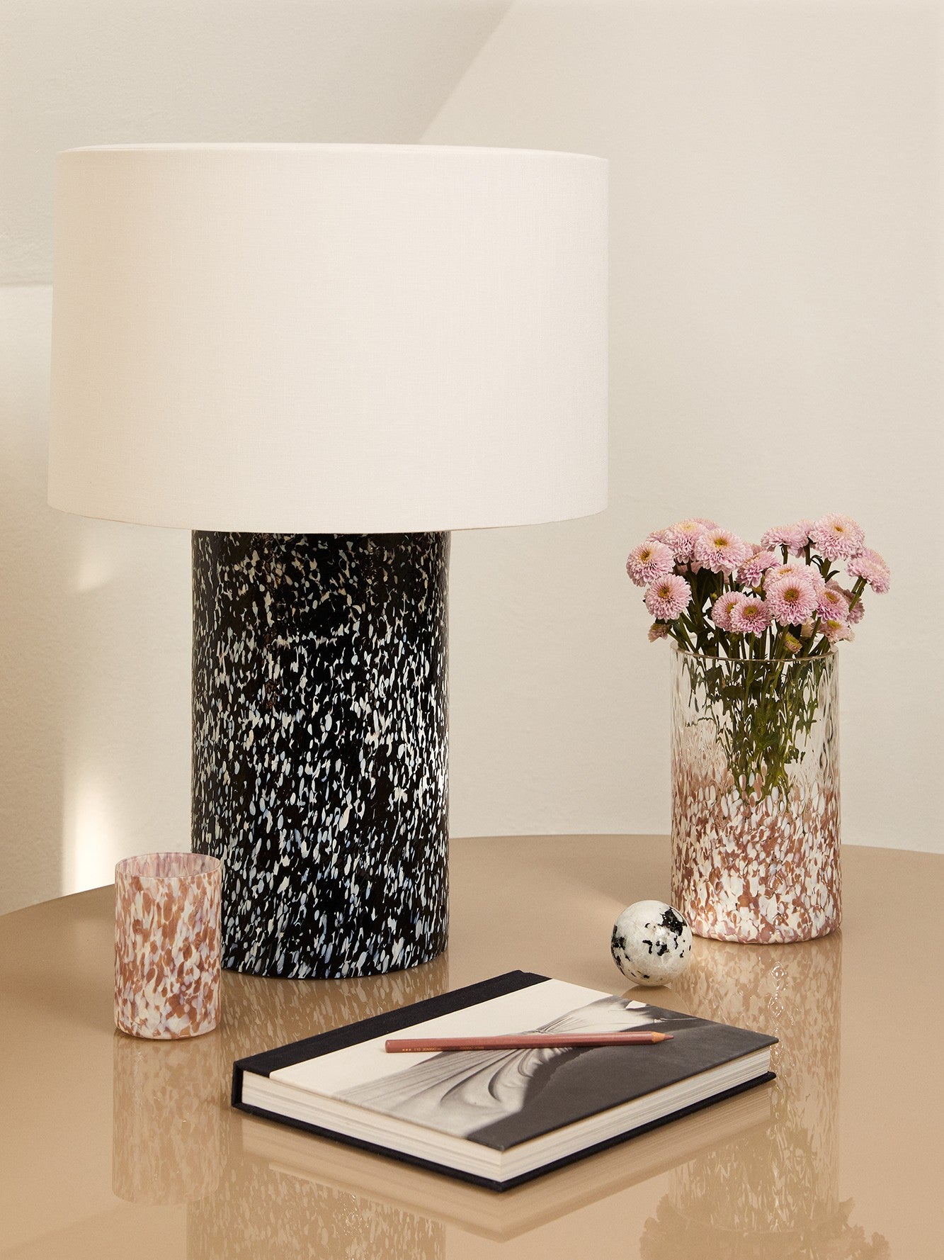 BLACK & WHITE LAMP / LINEN