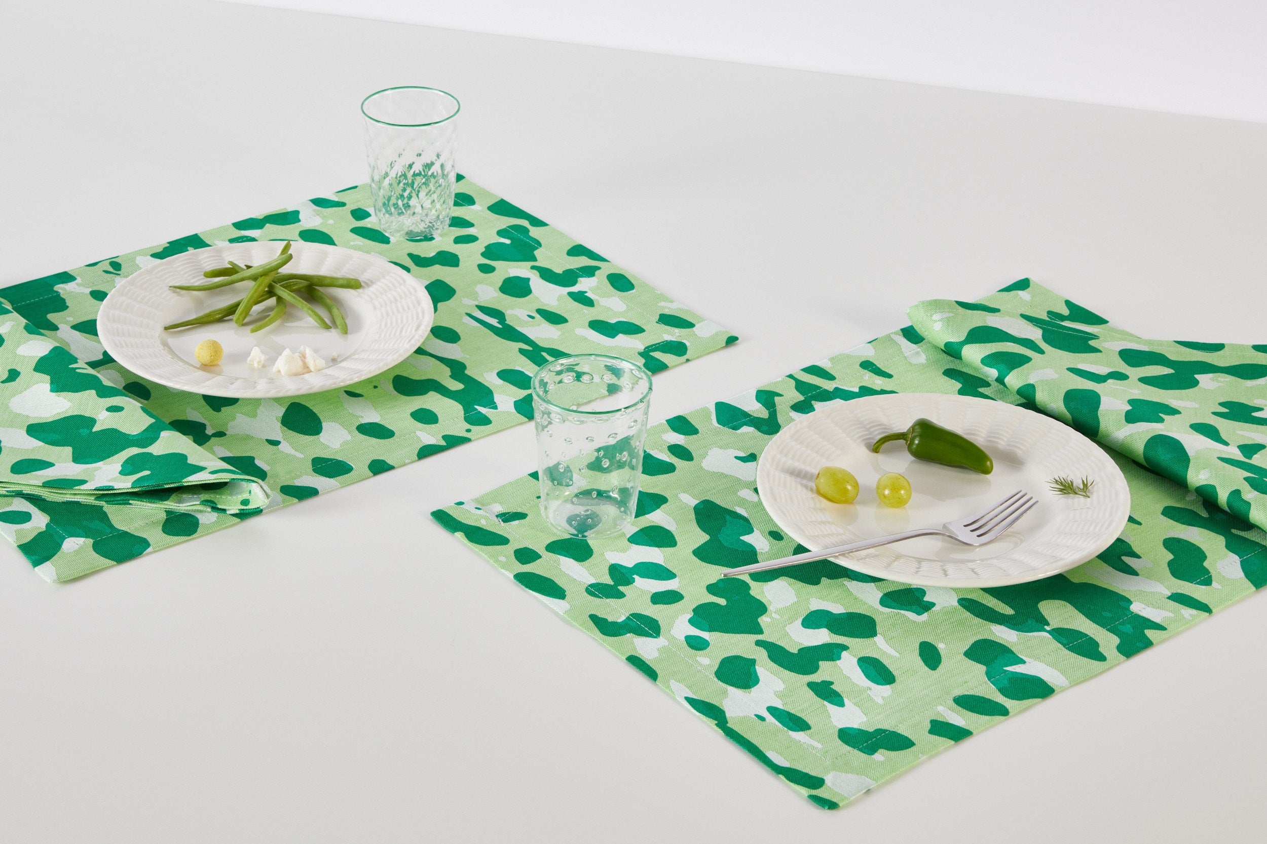 APPLE PLACEMATS