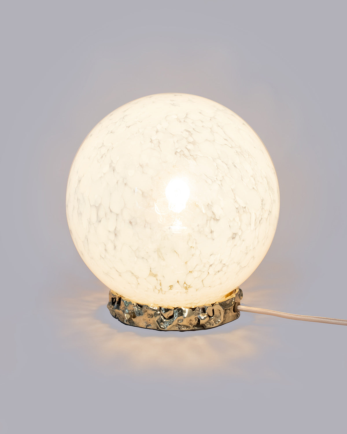 WHITE OPALINE LAMP