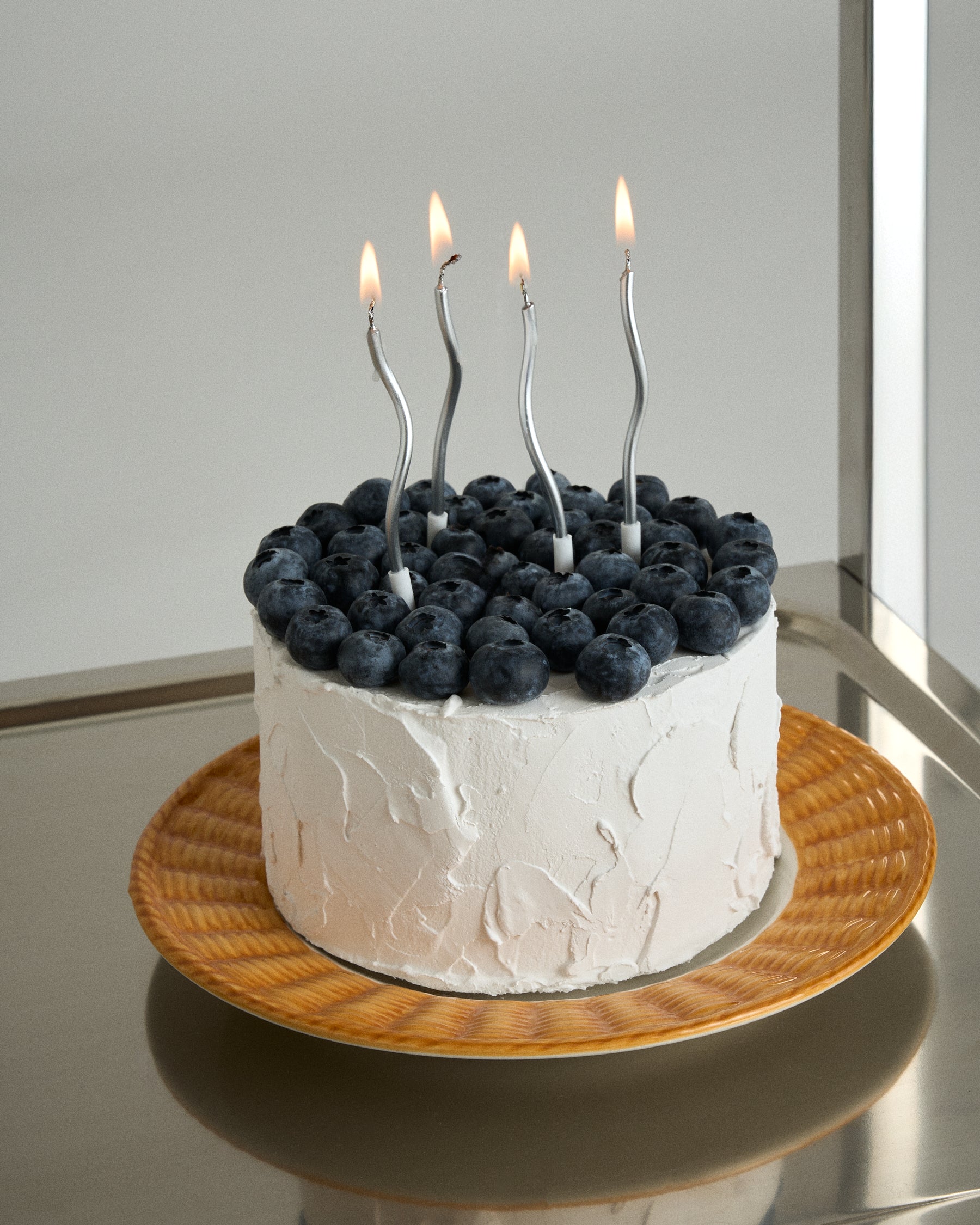 HONEY WILLOW DINNER PLATES